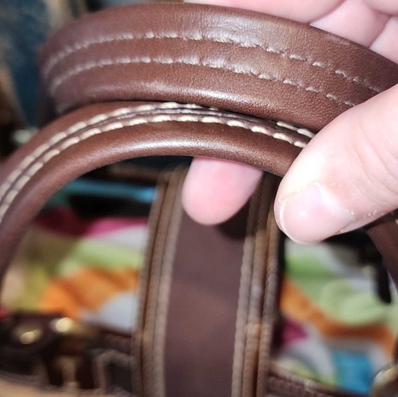 Coach 2008 brown, straw, turn lock basket with brass hardware - Picture 3 of 14